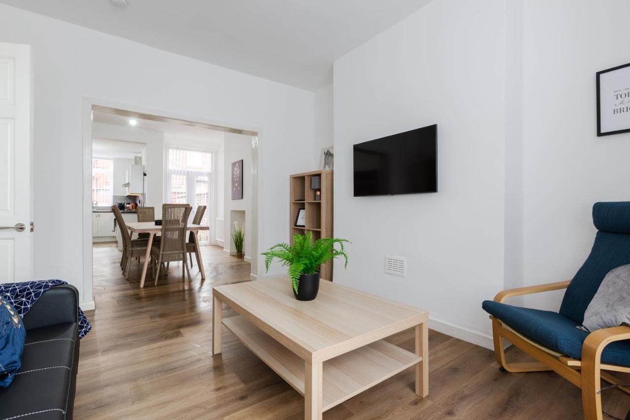 Clayton House - Spacious Home Near Etihad Stadium Manchester Buitenkant foto