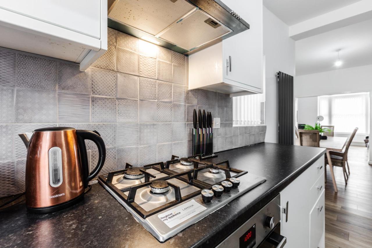 Clayton House - Spacious Home Near Etihad Stadium Manchester Buitenkant foto