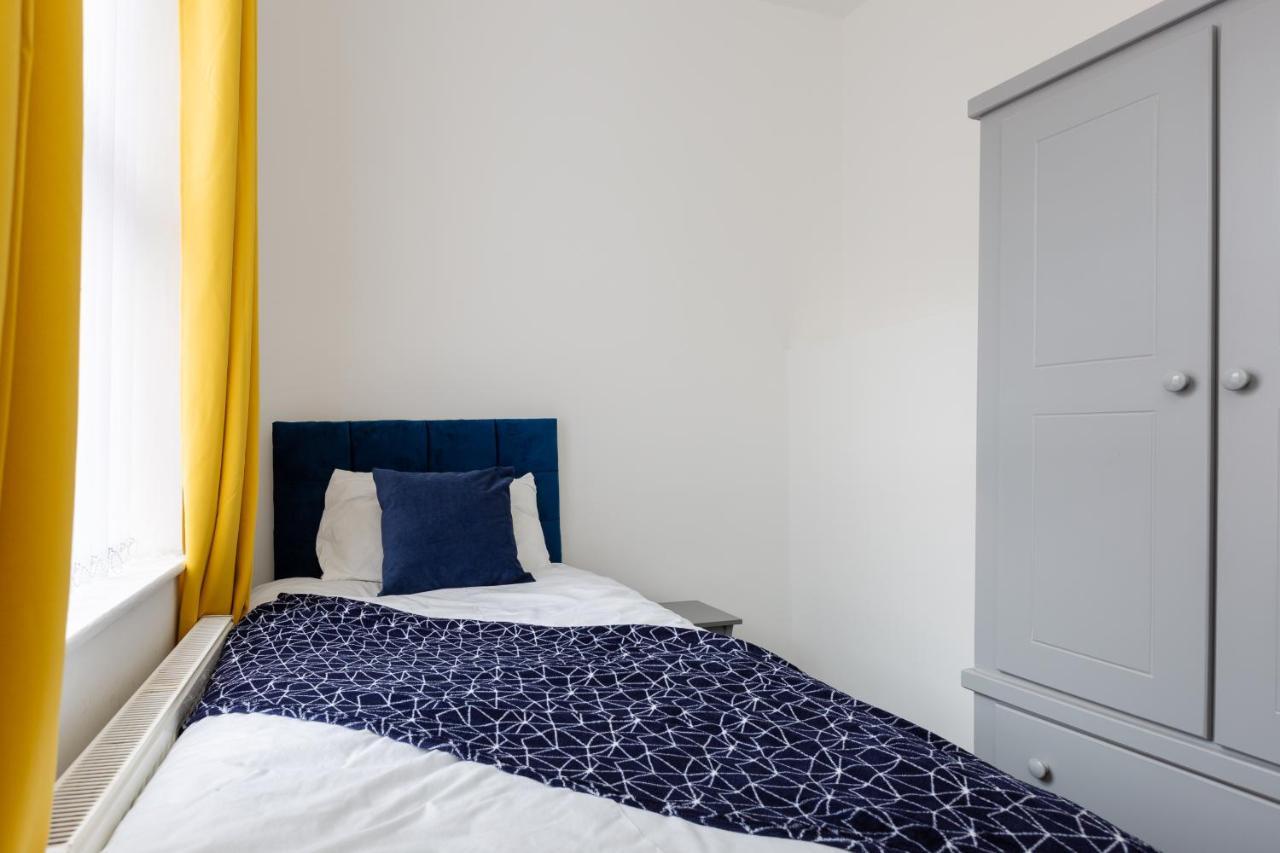 Clayton House - Spacious Home Near Etihad Stadium Manchester Buitenkant foto